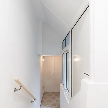 The Queen In By Wonderful Italy Bari